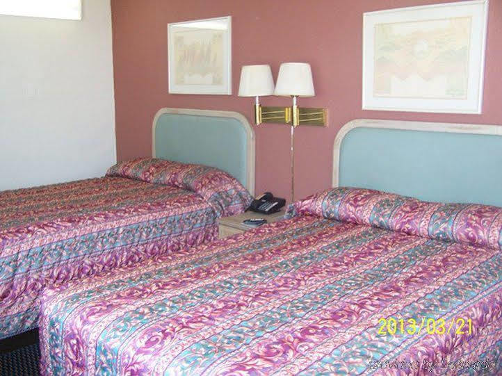 Scottish Inns Тупело Экстерьер фото